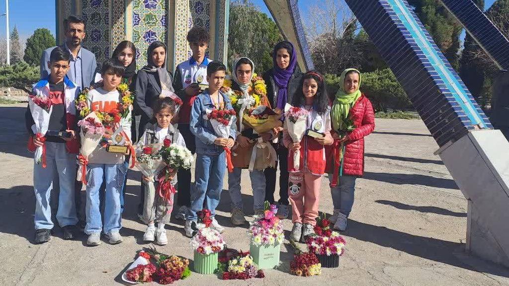 درخشش کانون رباتیک هلال احمر شهربابک در جهان
