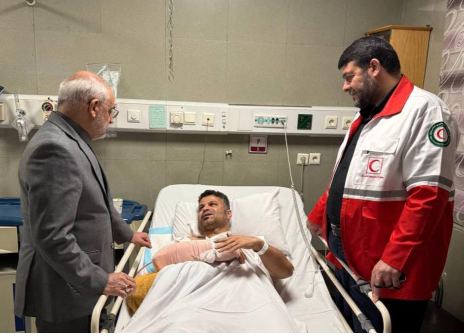 عیادت رئیس دفتر رئیس جمهور و رئیس جمعیت هلال‌احمر از امدادگران و مجروحان حادثه‌دیده در جریان حملات رژیم صهیونیستی