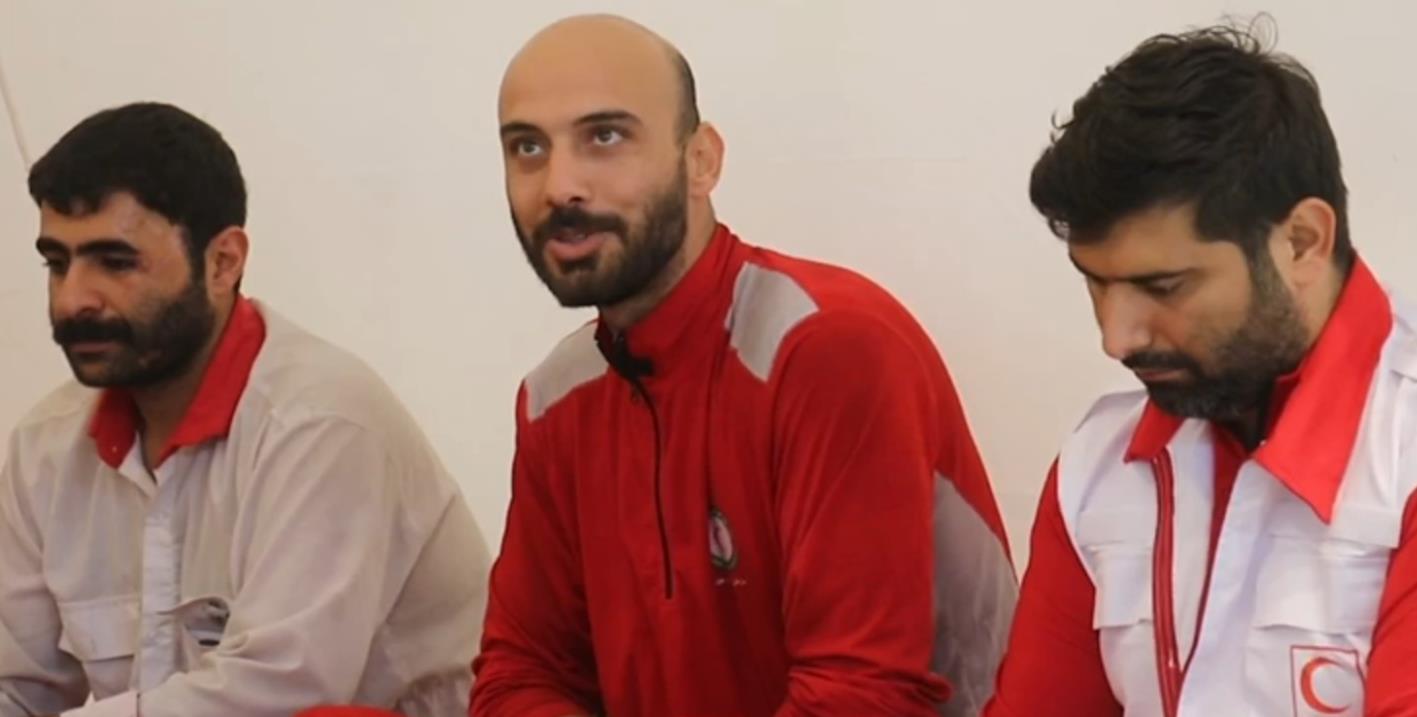 صحبت هاى تکان دهنده امدادگر هلال احمر از امدادرسانى در مناطق مسکونى مورد هدف رژیم صهیونى