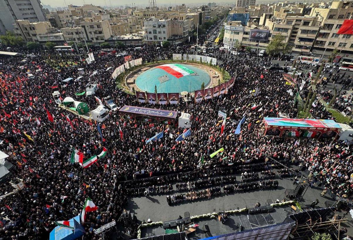 پیام رئیس هلال احمر به مناسبت برگزاری پرشکوه آیین تشییع شهدای حملات رژیم صهیونیستی
