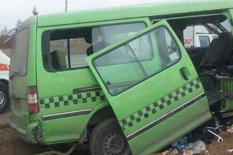 مصدومیت 13 نفر بر اثر واژگونی ون زائران اربعین