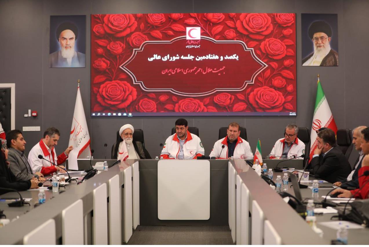 ارائه بیش از ۴.۵ میلیون خدمت امدادی و درمانی به زائران حسینی در ایام اربعین
