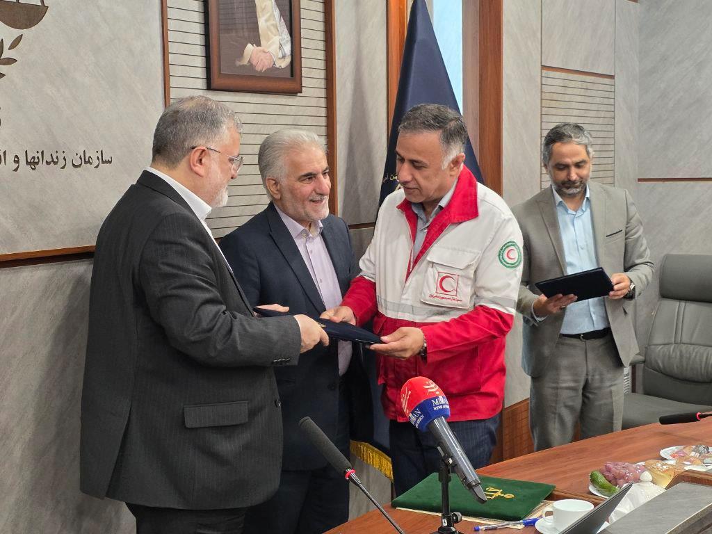 تقدیر از هلال احمر استان تهران به جهت امدادرسانی عوامل عملیاتی در حادثه حمله رژیم صهیونیستی به زندان اوین