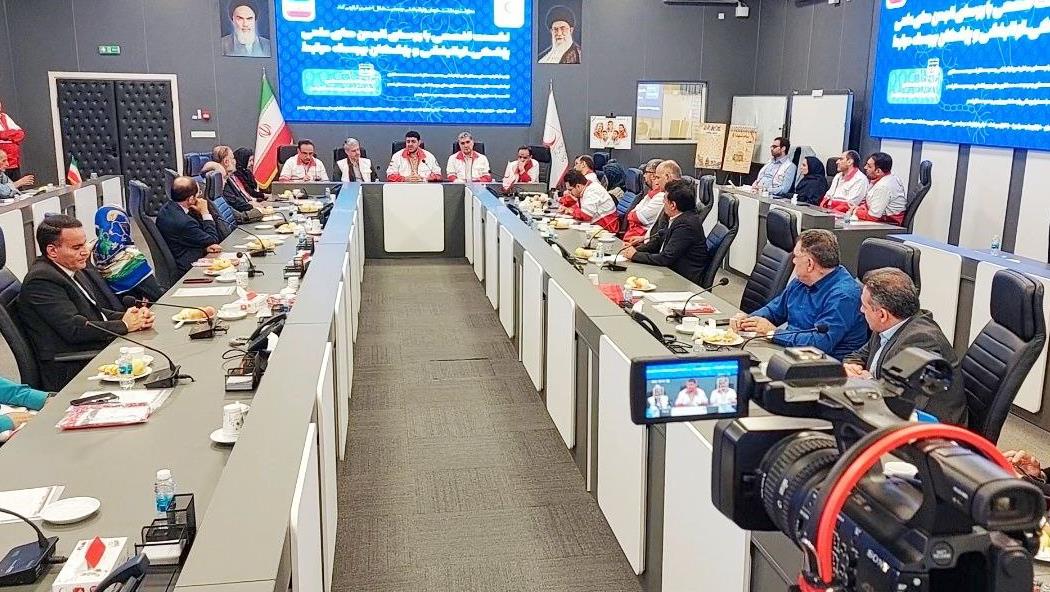 نشست تخصصی رؤسای انجمنهای علمی، پزشکی و توانبخشی در هلالاحمر برگزار شد