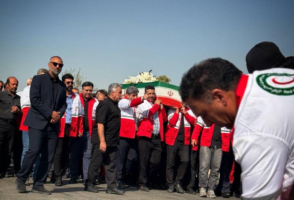 مراسم تشییع پیکر شهید کاپیتان «محسن مهرابزاده» برگزار شد