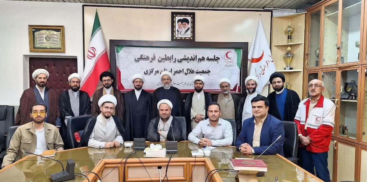 از برگزاری مجموعه برنامه‌های فرهنگی و تجلیل از امدادگران تا دیدار با خانواده شهدا