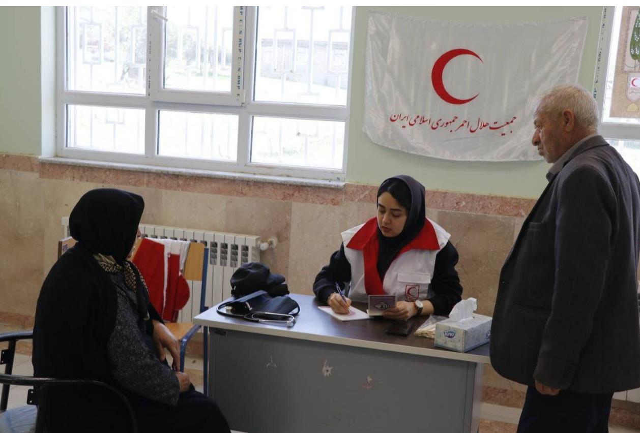 ارائه خدمات رایگان به ۲۰۰ نفر در کاروان سلامت هلال‌احمر شهرستان گرمی