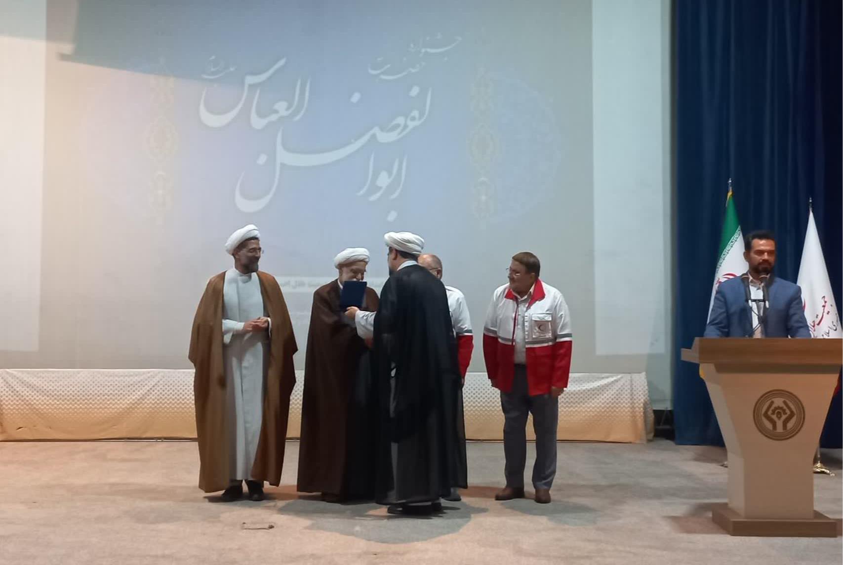 ایثارگری‌های امدادگران جمعیت هلال احمر برآمده از فرهنگ دلاوری‌ و فداکاری شهداست