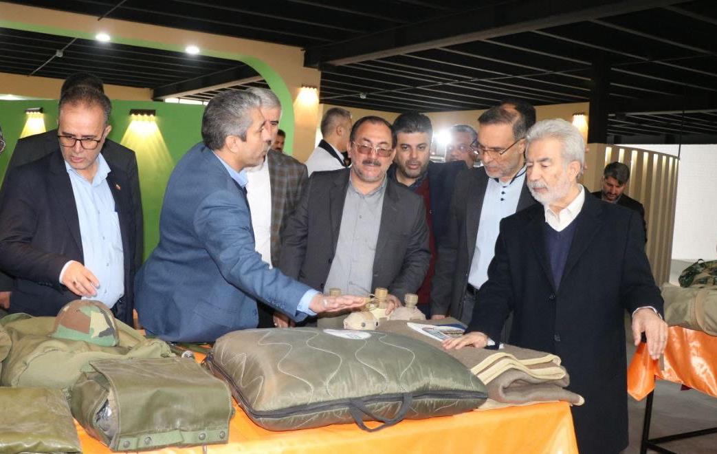 نمایندگان مجلس روند تولید اقلام امدادی در صنایع نساجی هلال ایران را ارزیابی کردند