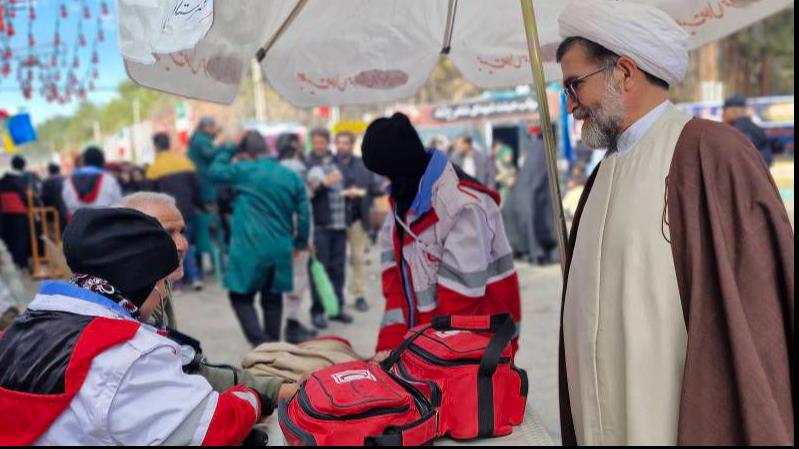 بهرهمندی بیش از ١٧٠٠ زائر از خدمات تیم سحاب جوانان هلالاحمر کرمان