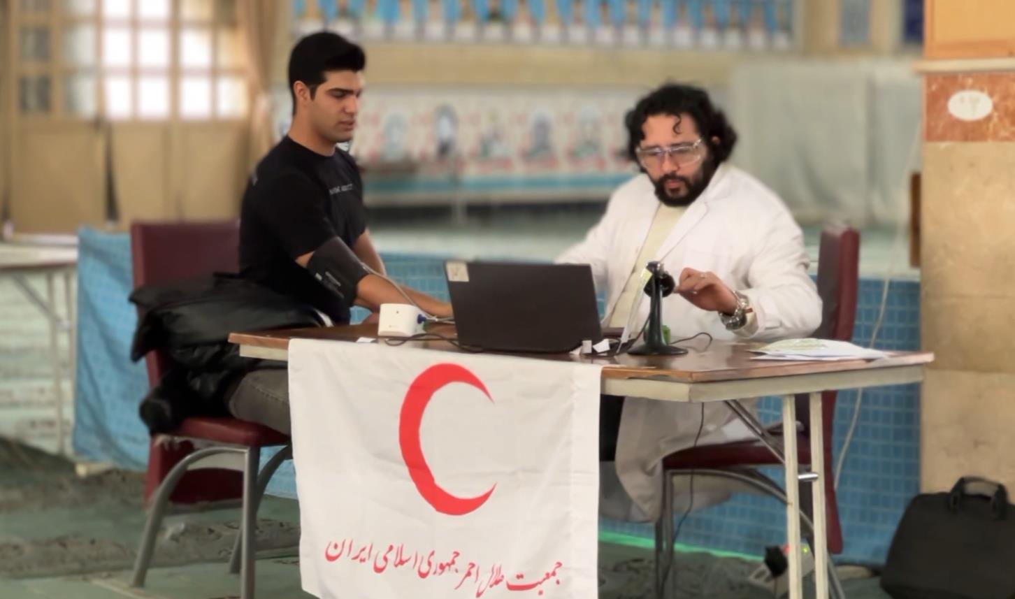 مشارکت کارکنان و داوطلبان هلالاحمر تهران در اجرای طرح حمایت ماندگار/فیلم