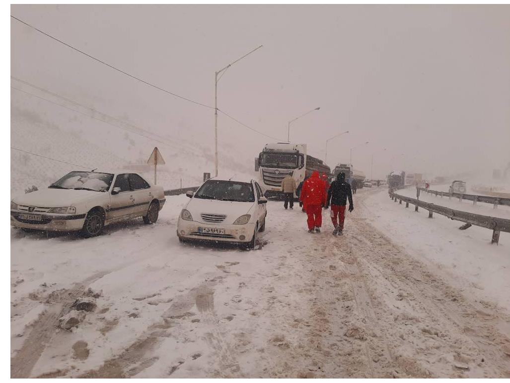 امدادرسانی هلالاحمر خراسان شمالی به بیش از ۲۴۰۰ نفر از گرفتارشدگان در برف و کولاک