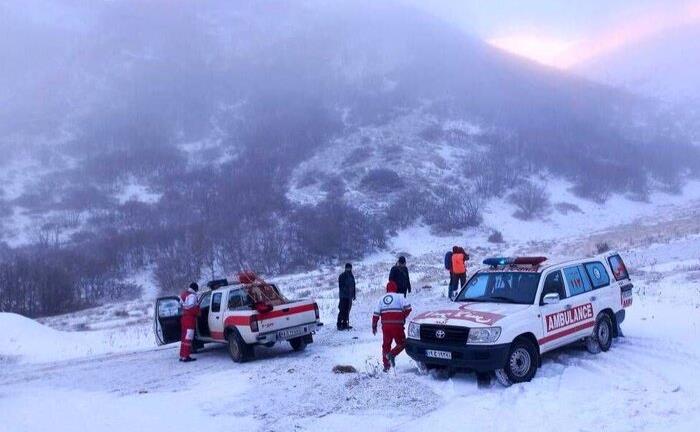 امدادرسانی هلالاحمر خراسان شمالی به ۱۱۳ خودروی گرفتار در برف و کولاک
