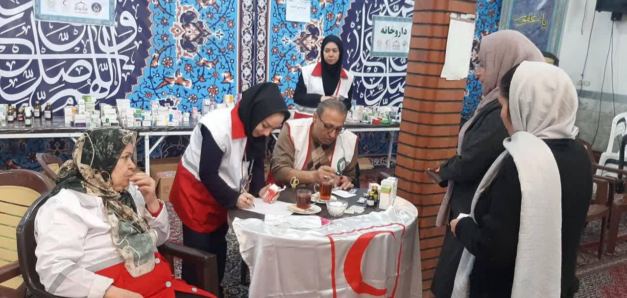 پیام همدلی و سلامت در دهه فجر و نیمه شعبان/ کاروان سلامت هلال احمر کرج، نویدبخش سلامتی در اسلام آباد