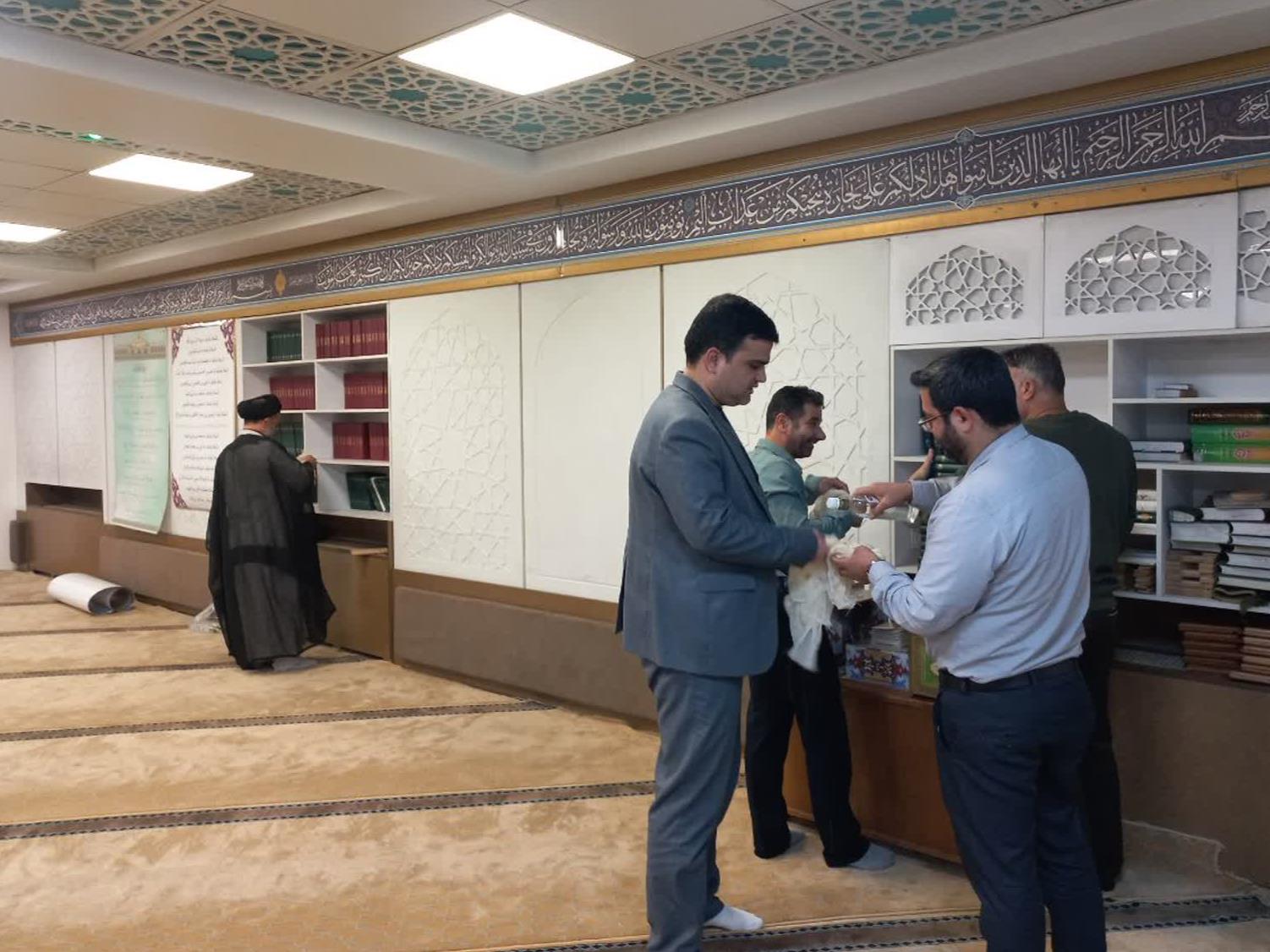 طراوت بندگی در خانه‌های خدمت؛ غبارروبی مساجد هلال احمر در سراسر کشور
