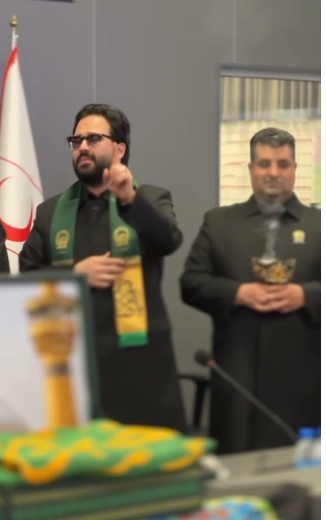 حضور خادمین امام رضا (ع) در جمع مدیران و امدادگران هلال‌احمر/ فیلم