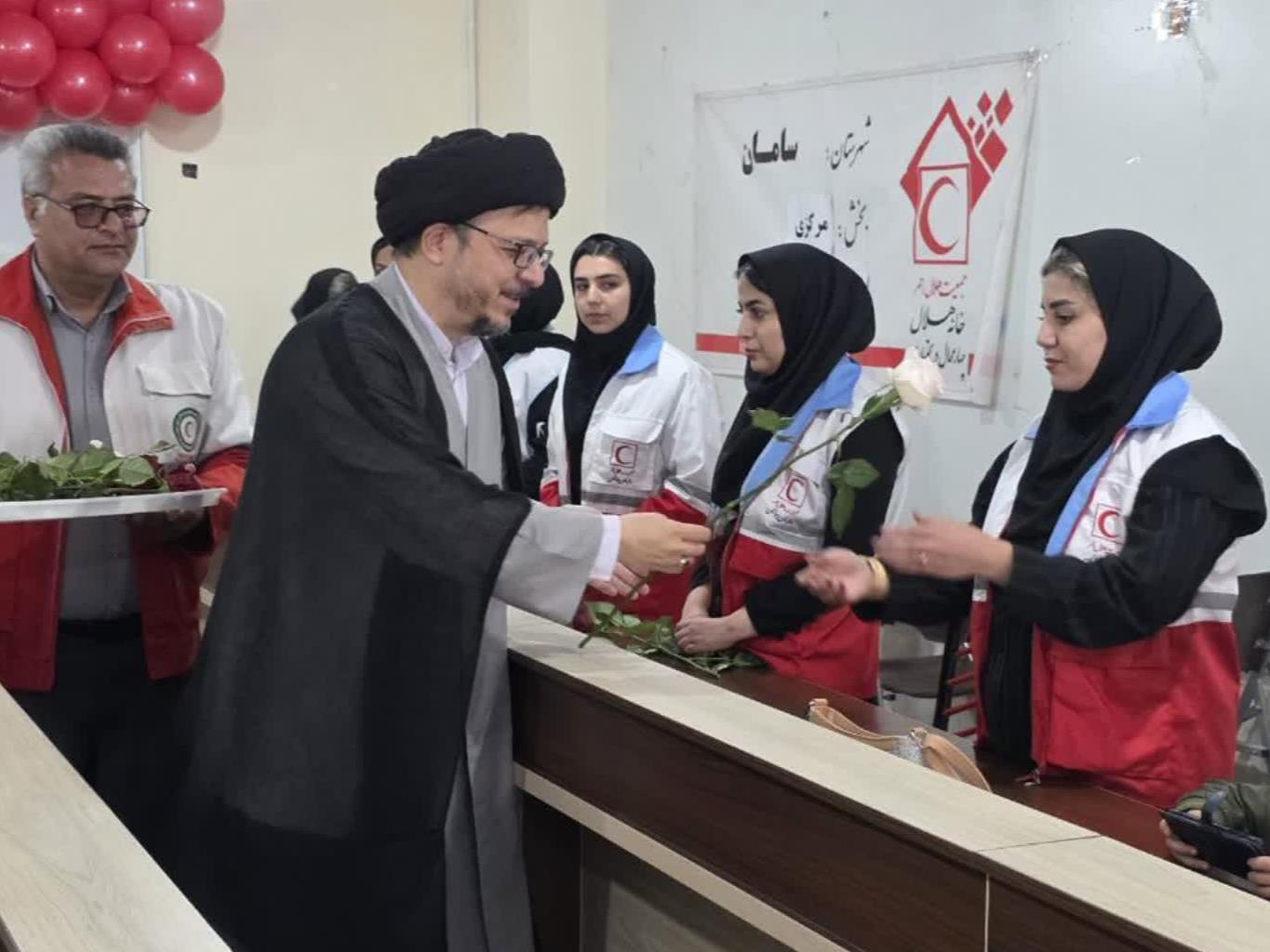 دختران هلال احمر؛ پیشگامان خدمت، نماد ایثار و مهربانی/ تکریم سراسری از دختران جمعیت هلالاحمر