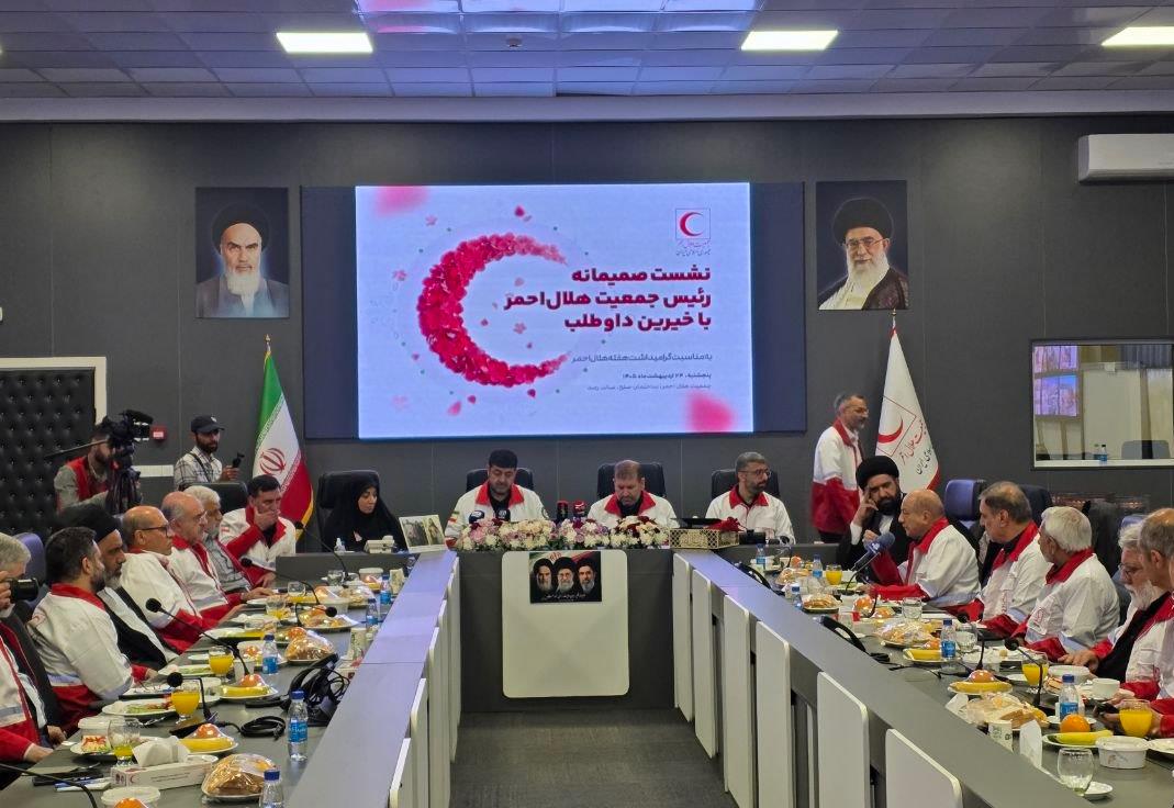 مجاهدتهای صورت گرفته در قالب مثلث «امدادگران، رزمندگان و حافظان امنیت»، تأثیری چشمگیر در ایجاد آرامش در کشور داشت