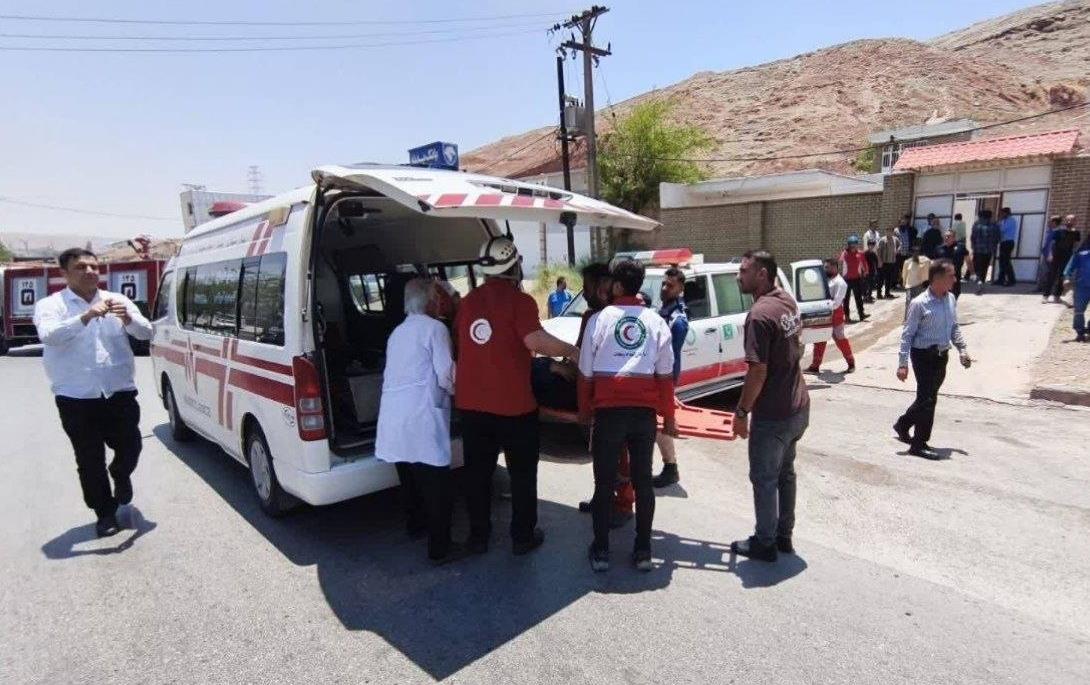 امدادرسانی حادثه آتشسوزی مرکز توانبخشی و نگهداری معلولان ذهنی در مسجدسلیمان /25 نفر مصدوم شدند